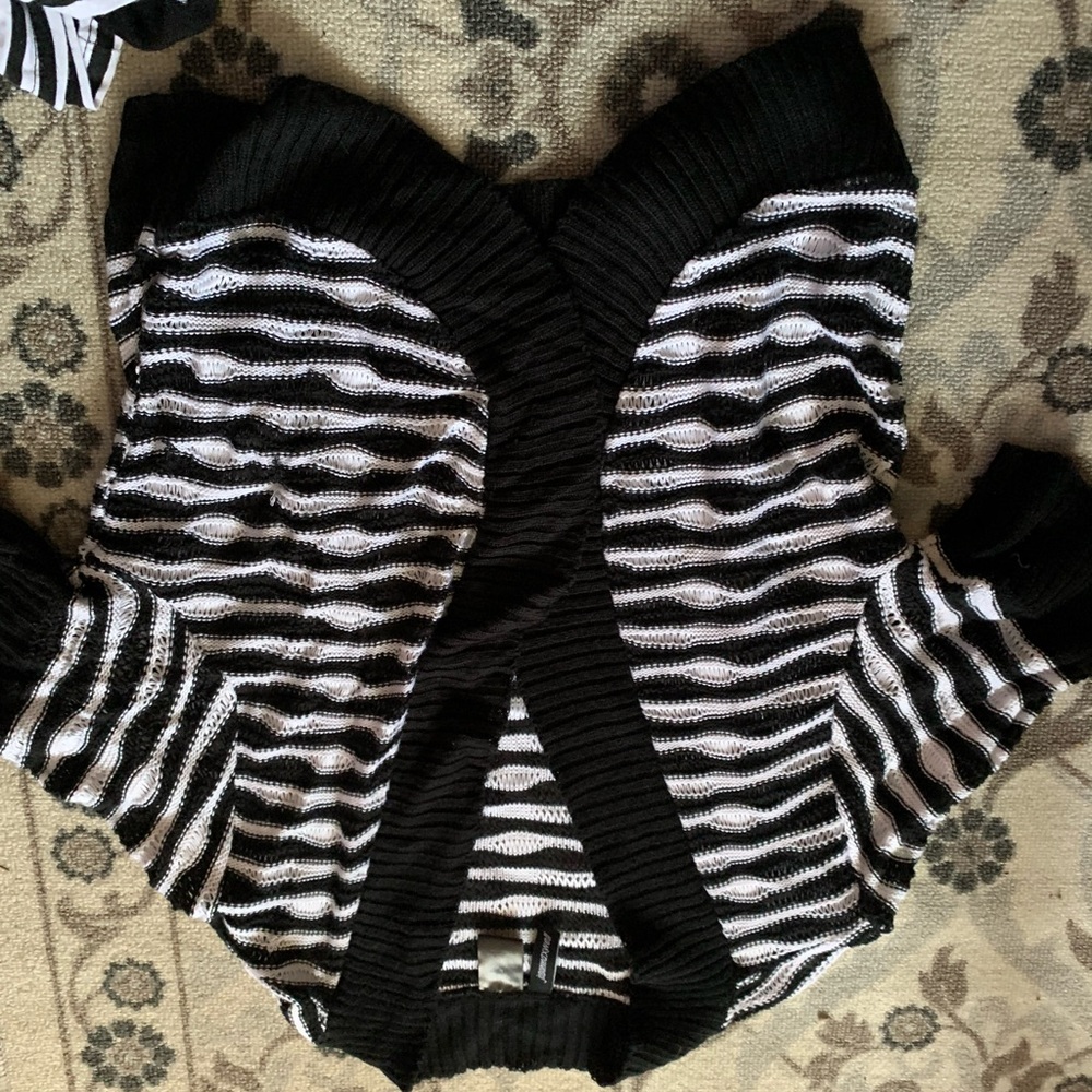 Sweater - Picture 2 of 2